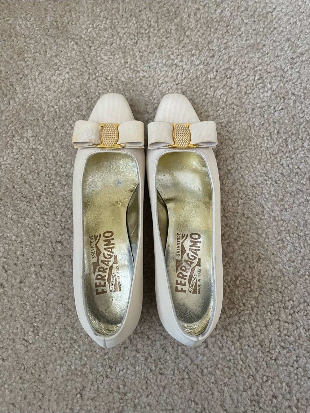 Salvatore Ferragamo Ivory Vara Bow Leather Flats